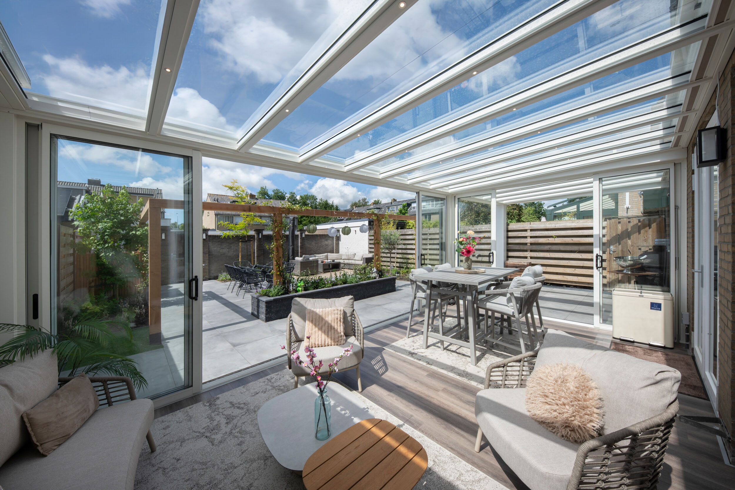 Glazen wandsysteem binnen 1 dag gemonteerd!